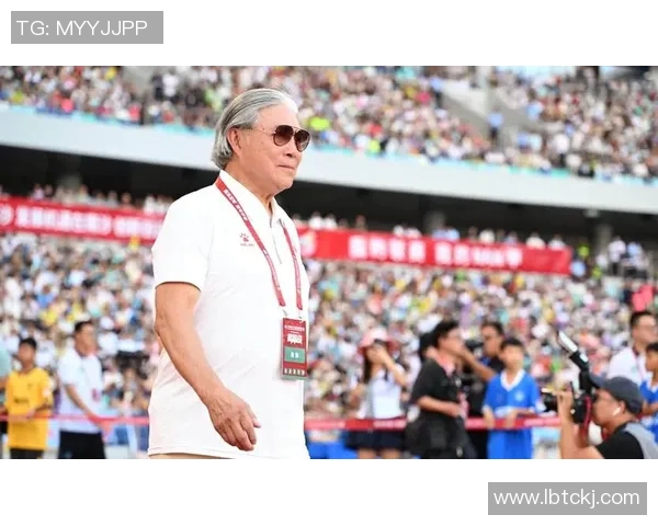 外国人眼中的中国足球明星表现与潜力解析